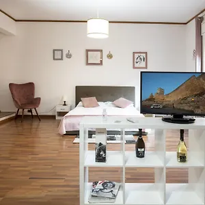 Doctor House Standard, & Luxury Gæstehus