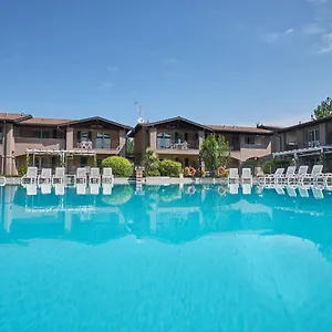 Апарт-отель Villaggio Turistico Lugana Marina