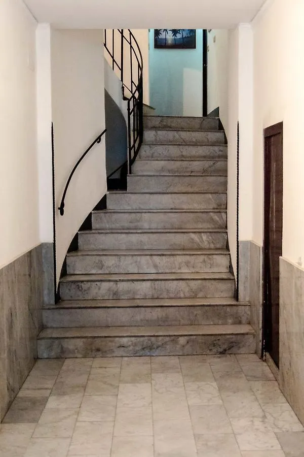 Bed and Breakfast L'Opera Buffa Палермо Италия